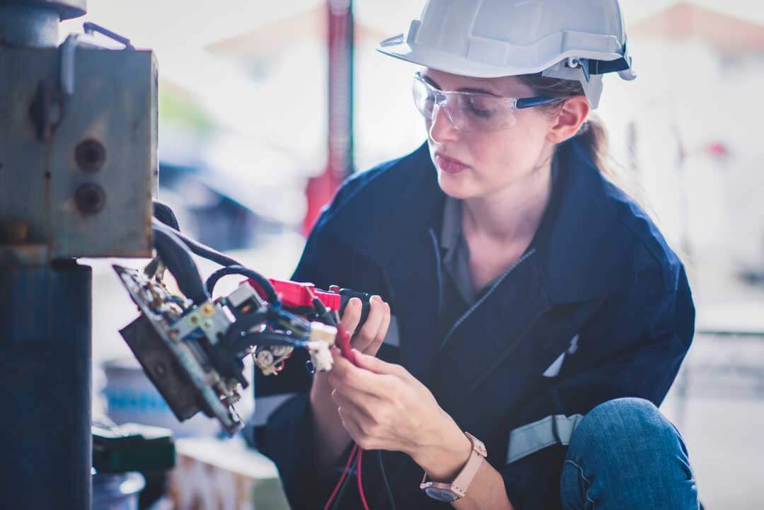 Karriere Als Elektroingenieur - Tätigkeitsfelder & Voraussetzungen